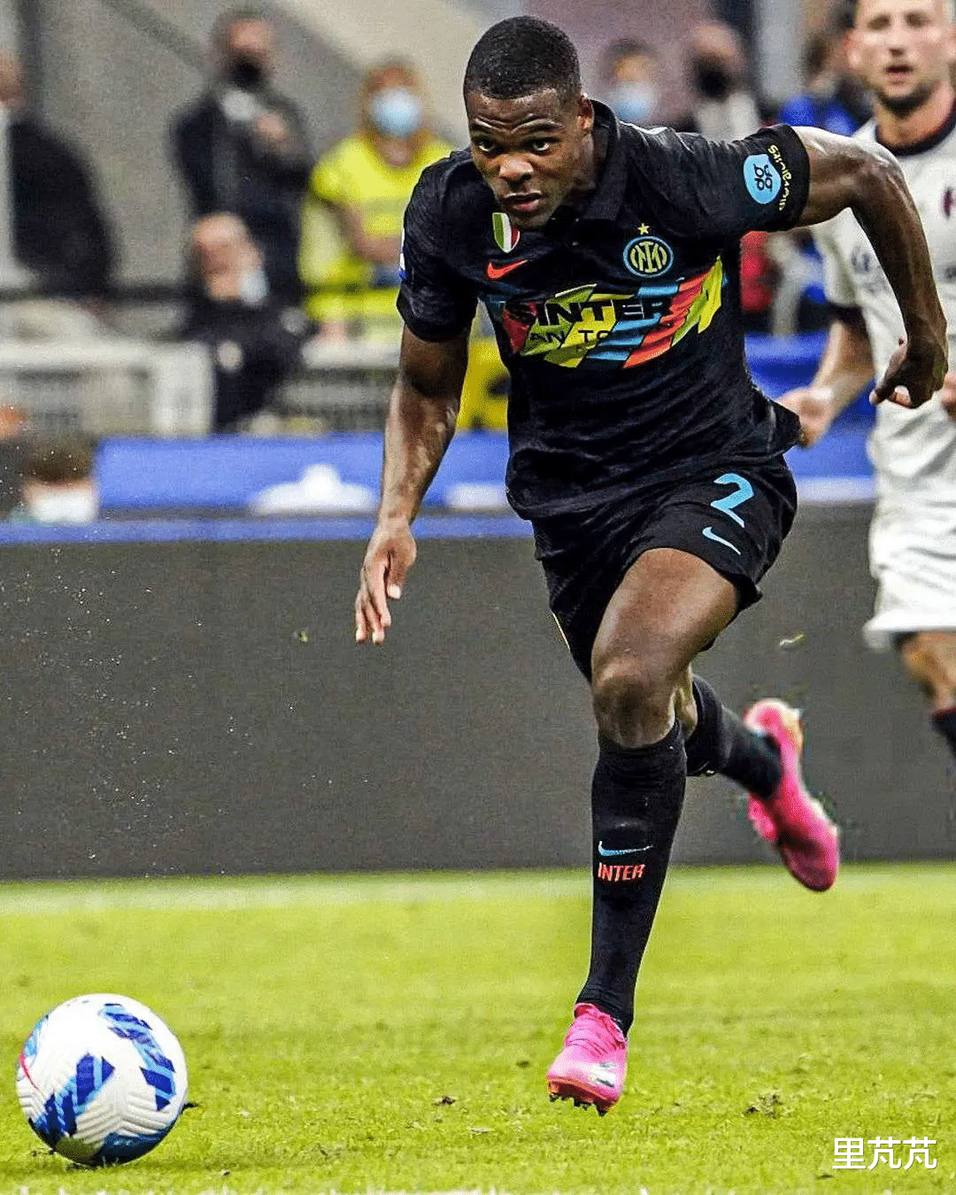 西汉姆发布备战花絮，今晨临场应变，法甲任务艰巨，年轻球员得到机会的简单介绍