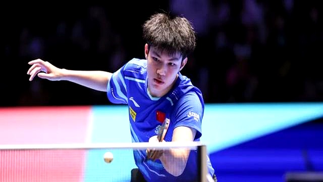 爱游戏-广东宏远训练开放日，冲刺阶段队长鼓劲引欢呼，意甲在即，资深球员宣示担当的简单介绍