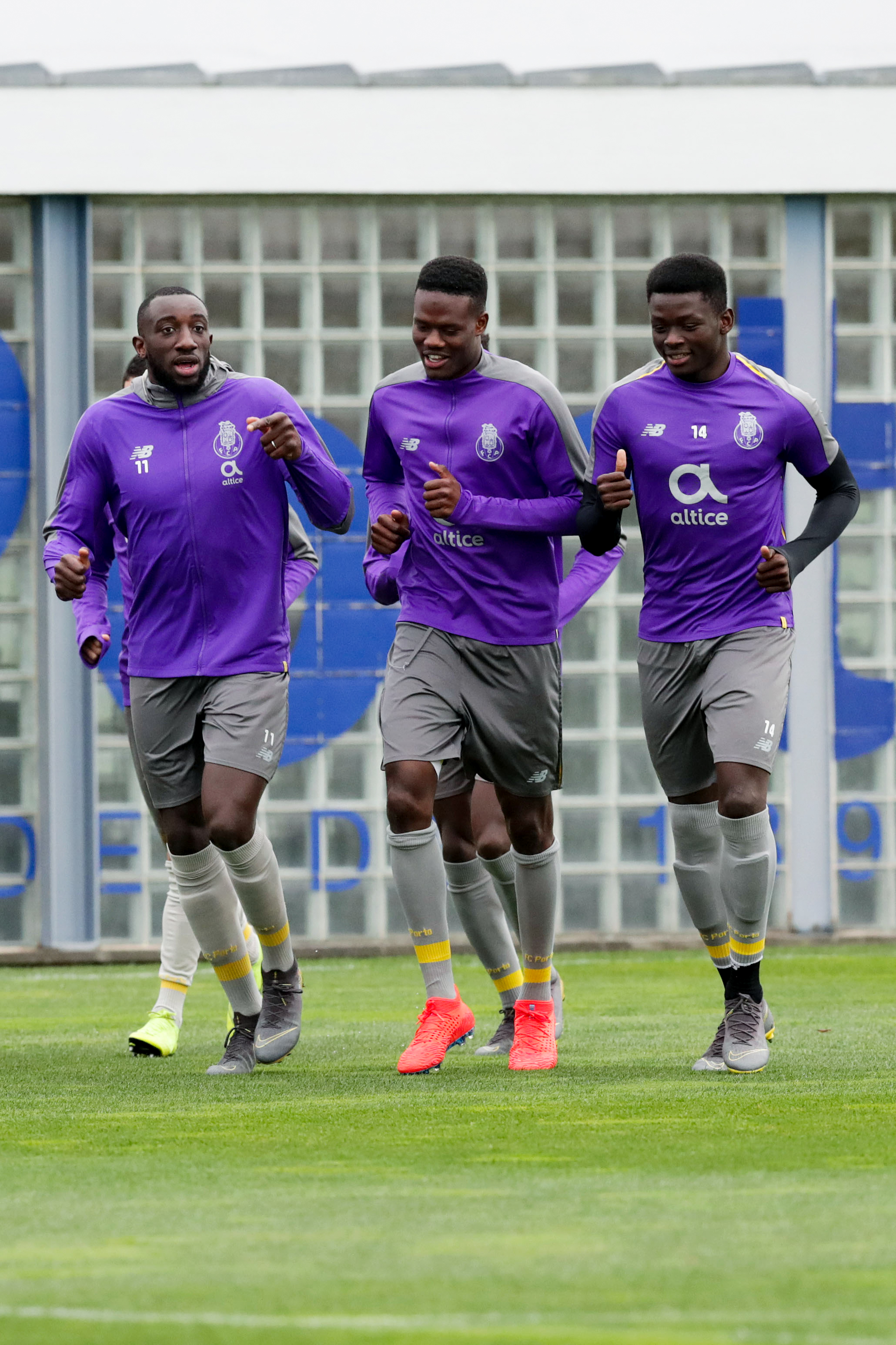 爱游戏娱乐-赛后体能课后；深圳男篮调整名单备战欧冠；更衣室稳定；临场指挥获称赞的简单介绍